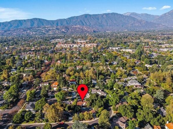 460 University Circle, Claremont CA 91711