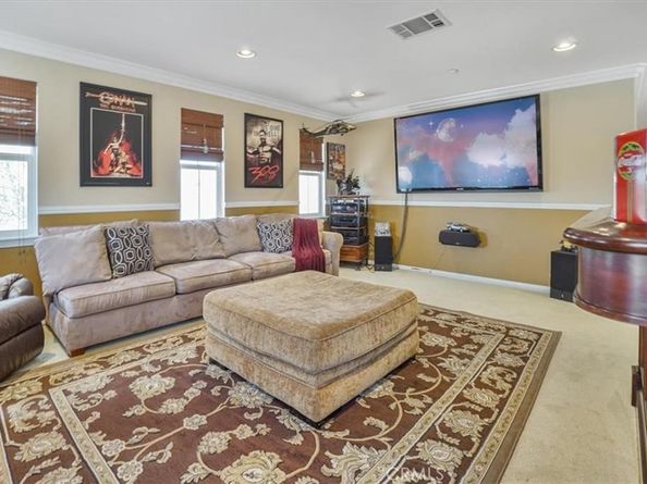 5003 Thornberry Way, Fontana CA 92336