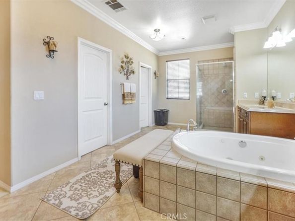 5003 Thornberry Way, Fontana CA 92336