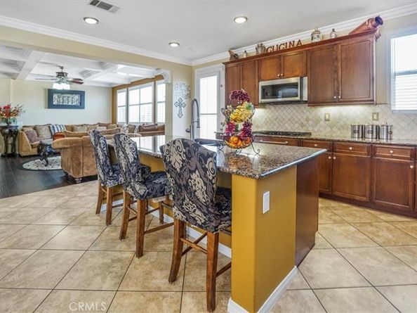 5003 Thornberry Way, Fontana CA 92336