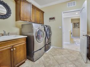 5003 Thornberry Way, Fontana CA 92336