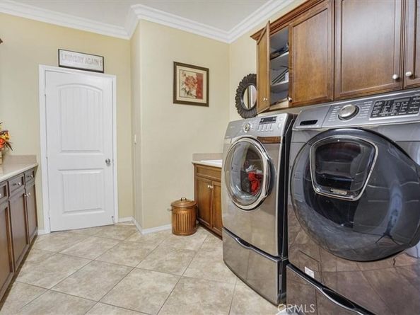 5003 Thornberry Way, Fontana CA 92336