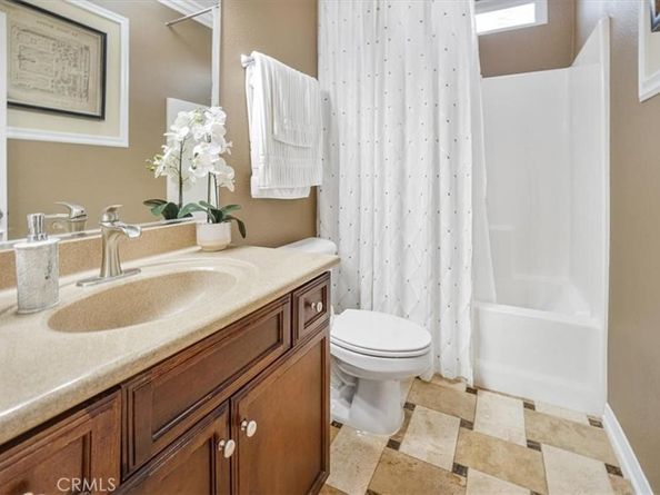 5003 Thornberry Way, Fontana CA 92336