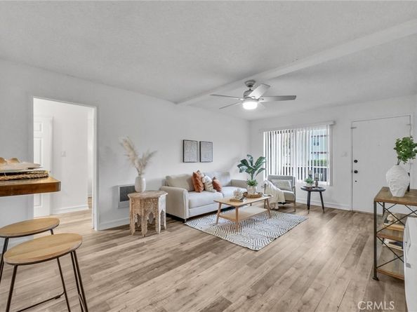 1030 W Macarthur Boulevard 5, Santa Ana CA 92707