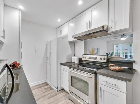 1030 W Macarthur Boulevard 5, Santa Ana CA 92707