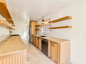 89 Rivo Alto Canal, Long Beach CA 90803