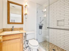 89 Rivo Alto Canal, Long Beach CA 90803