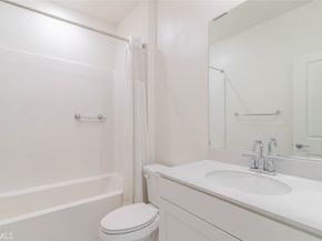 3570 E Peckham Paseo 5, Ontario CA 91761