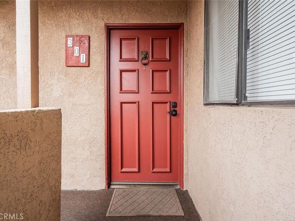 250 W Fairview Avenue 301, Glendale CA 91202