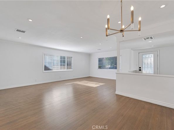 114 S Lamer Street, Burbank CA 91506