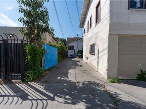 1217 W 39th Street, Los Angeles CA 90037