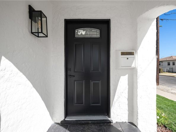 5563 Bangor, Los Angeles CA 90016