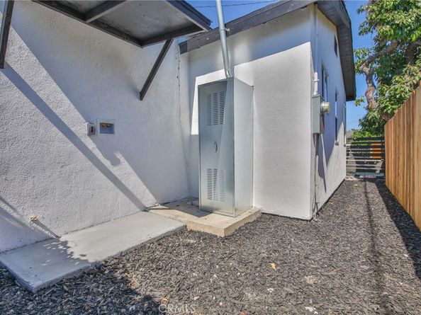 10955 S Spring Street, Los Angeles CA 90061