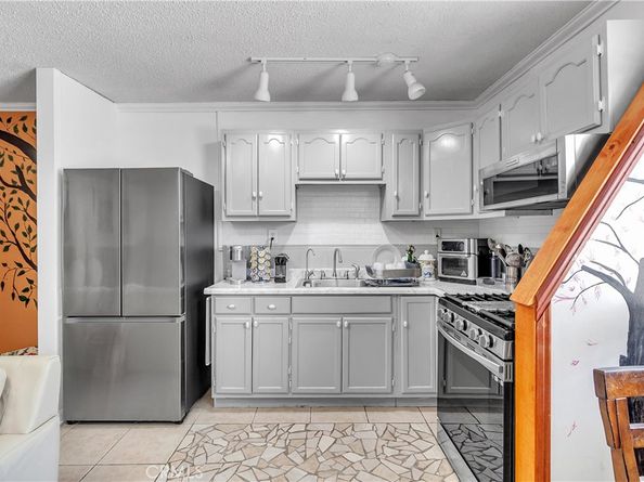 8731 S Gramercy Place, Los Angeles CA 90047