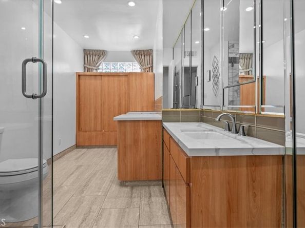 4119 Don Jose Dr, Baldwin Hills CA 90008