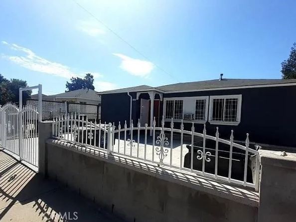 13107 Jarvis, Los Angeles CA 90061