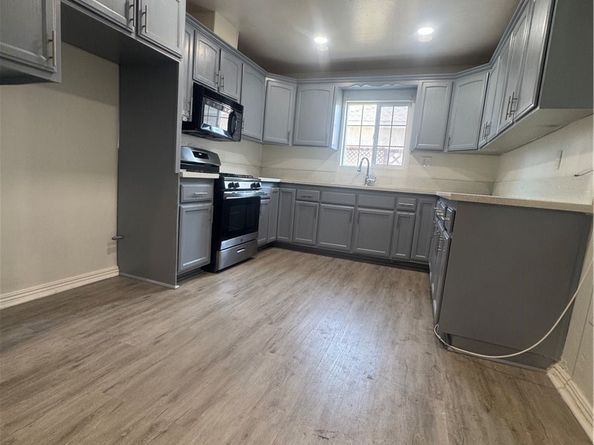 13107 Jarvis, Los Angeles CA 90061