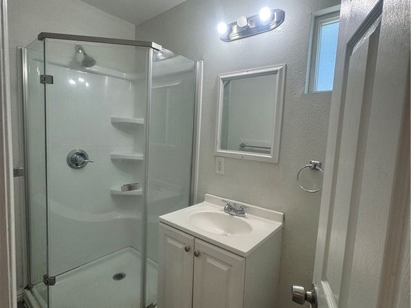 13107 Jarvis, Los Angeles CA 90061