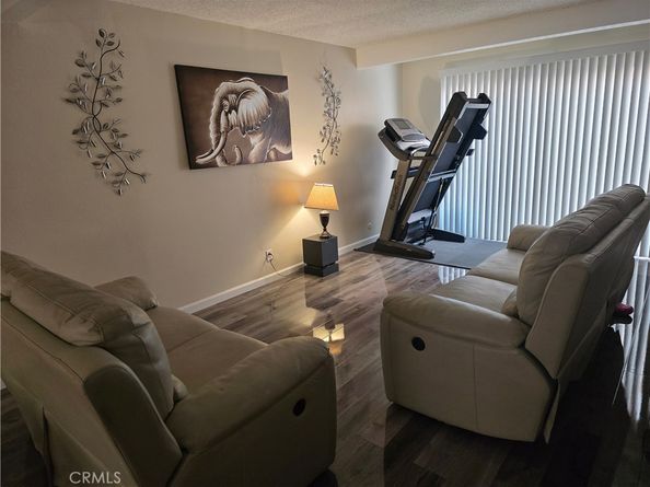 852 W Beach Avenue 4, Inglewood CA 90302