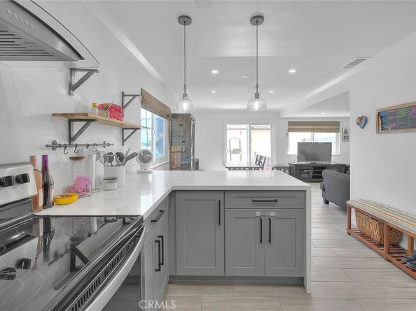 17401 Hood Court, Fountain Valley CA 92708