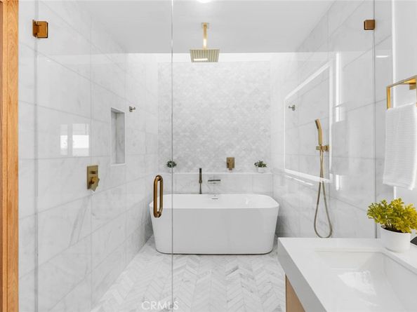 2105 Linda Lane, Carlsbad CA 92008