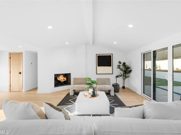 2105 Linda Lane, Carlsbad CA 92008