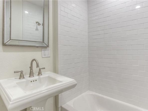 1925 N Screenland Drive, Burbank CA 91505