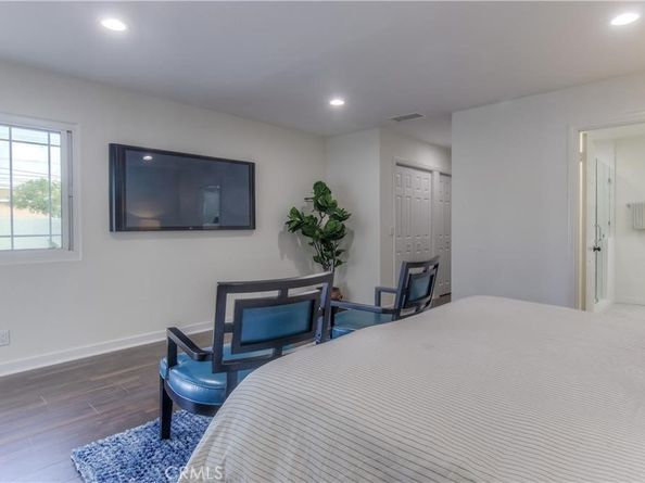 1925 N Screenland Drive, Burbank CA 91505