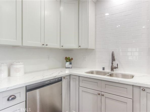 1925 N Screenland Drive, Burbank CA 91505