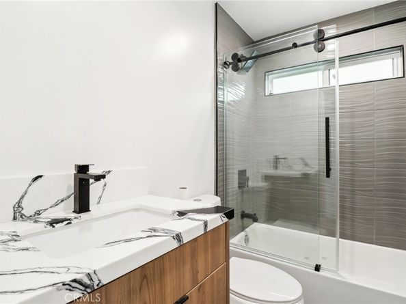 4512 St Elmo Drive, Los Angeles CA 90019