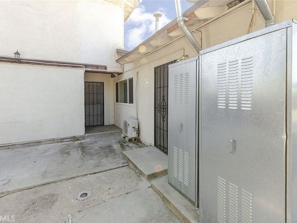 1123 S Walnut Avenue, West Covina CA 91790