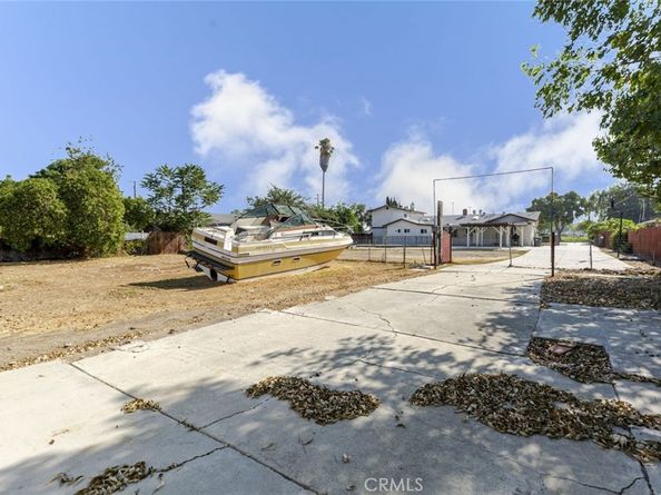 1123 S Walnut Avenue, West Covina CA 91790