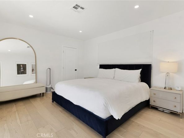 805 N Kemp, Burbank CA 91505