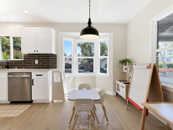 805 N Kemp, Burbank CA 91505