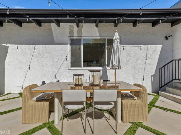 805 N Kemp, Burbank CA 91505