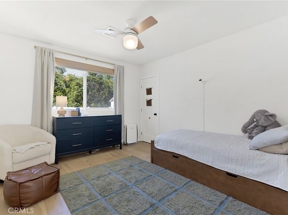 805 N Kemp, Burbank CA 91505