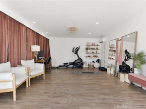 805 N Kemp, Burbank CA 91505