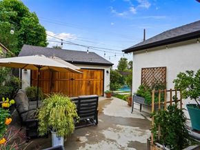 606 Uclan Drive, Burbank CA 91504