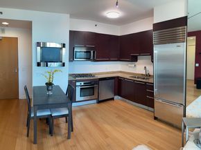 425 1st Street 3504, San Francisco CA 94105