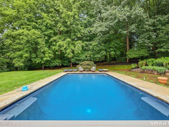 97 Brookhollow Lane, Stamford CT 06902