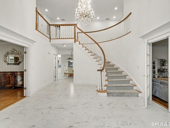 97 Brookhollow Lane, Stamford CT 06902