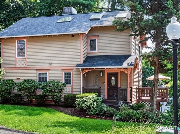 23 Blue Mountain Ridge 23, Norwalk CT 06851