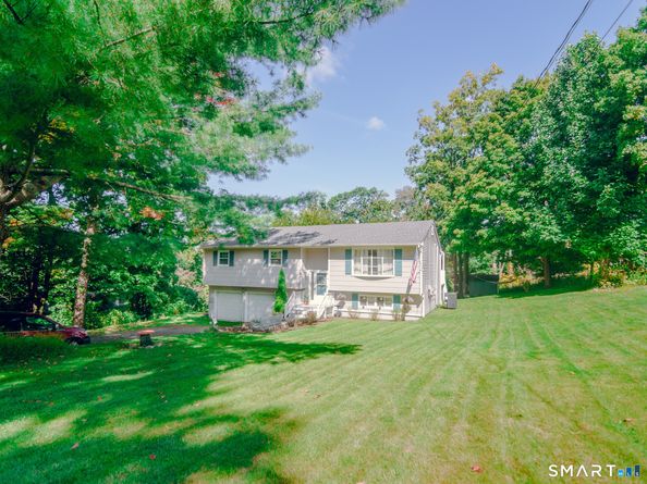 7 Rodline Road, Danbury CT 06811