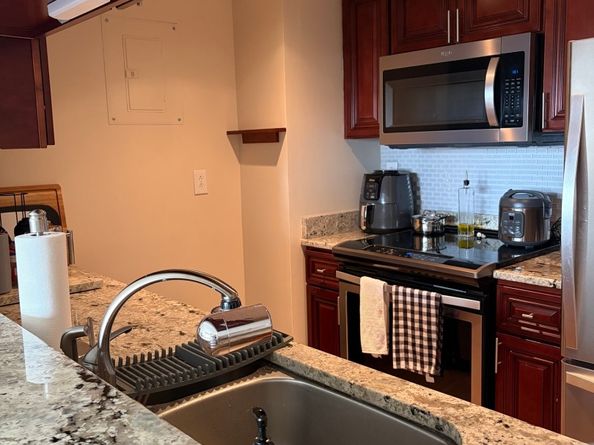 127 Greyrock Place 1207, Stamford CT 06901