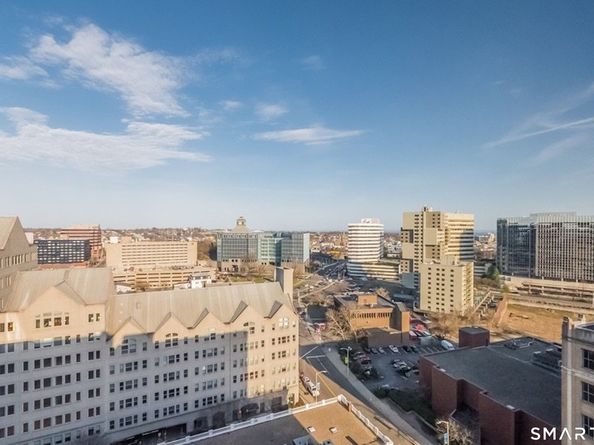 127 Greyrock Place 1208, Stamford CT 06901