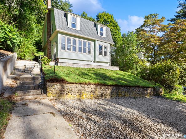33 Monroe Street, Shelton CT 06484
