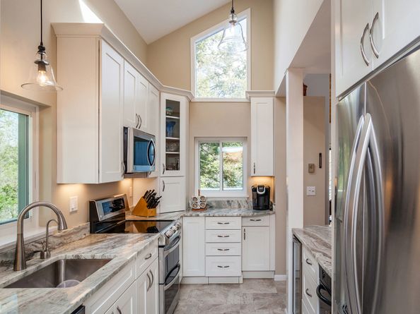 8 Ledgewood Drive, Sherman CT 06784