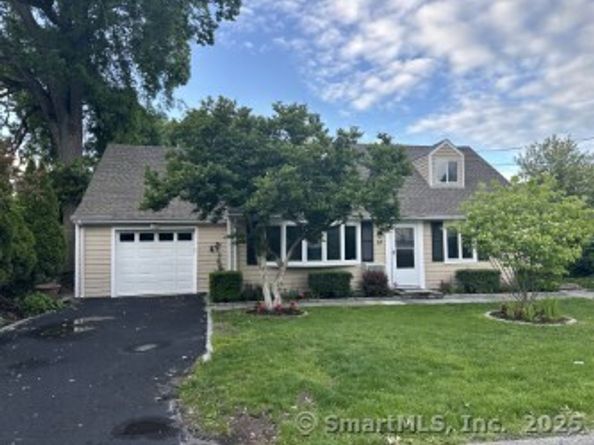 16 Neponsit Street, Stamford CT 06902