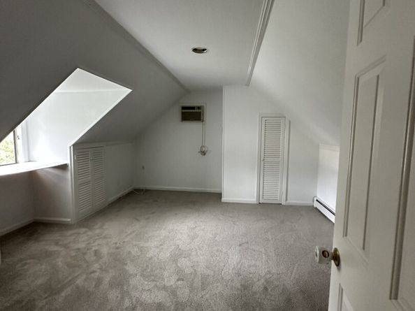 16 Neponsit Street, Stamford CT 06902