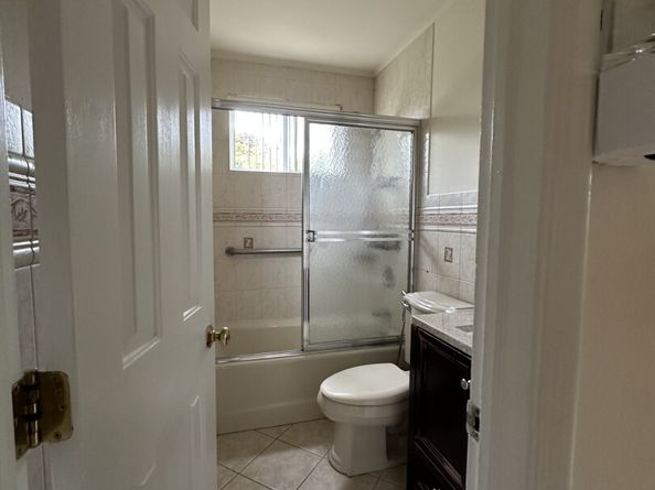 16 Neponsit Street, Stamford CT 06902